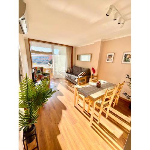 LA MER BLEUE, beach&pool, PK, full equipped in Fenals Beach
