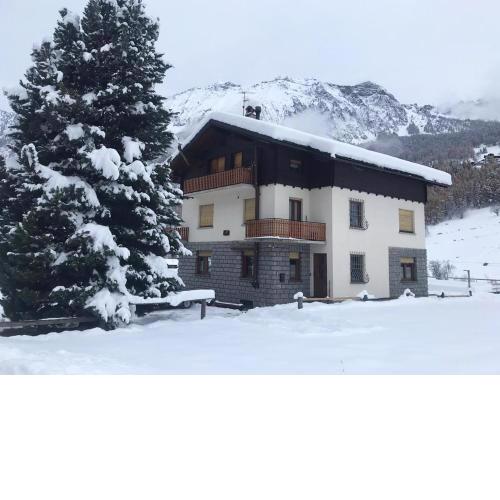 La Montagna Incantata - Appartamento Panoramico per 6 persone