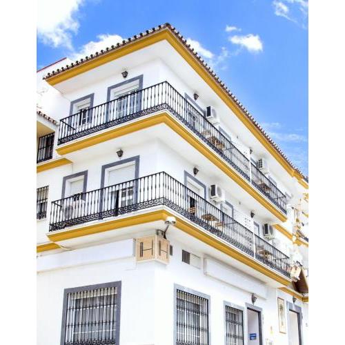 La Palmera Rooms & Apartments