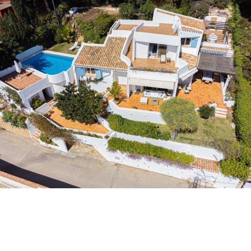 LA PERLA - Managed by Almarina Villas
