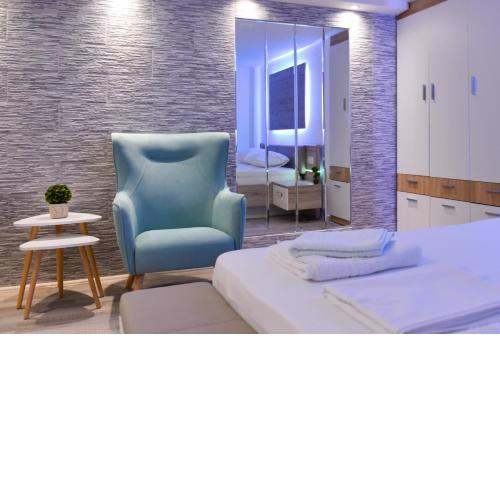 La Perla Apartments