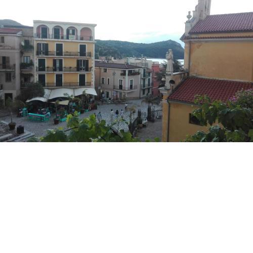 La Piazza