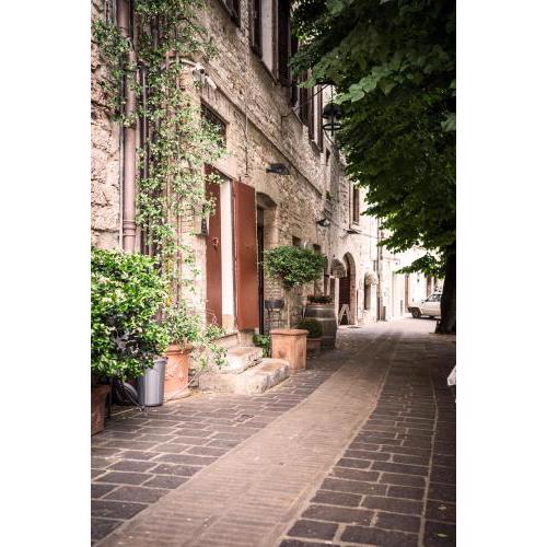 La piazzetta delle erbe