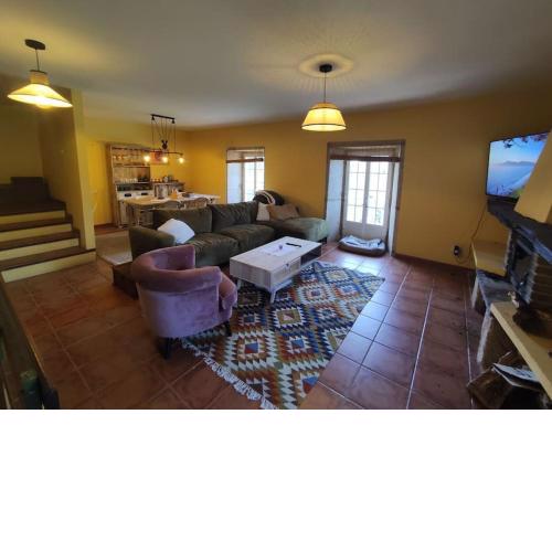 La Platanera: Stonehouse in Oceanside Village