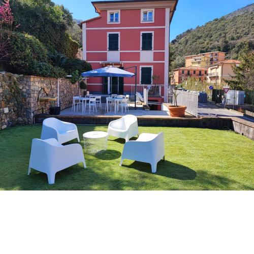 LA POMELLA