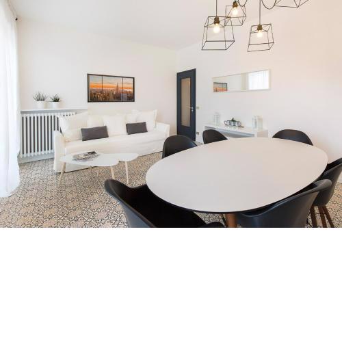 La Promenade by Impero House
