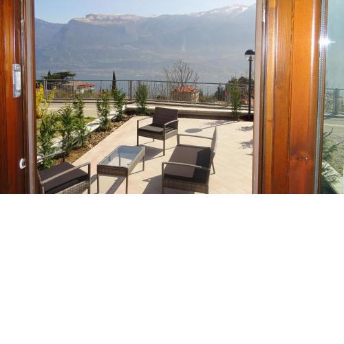 La Quiete 27 Lake view by Gardadomusmea