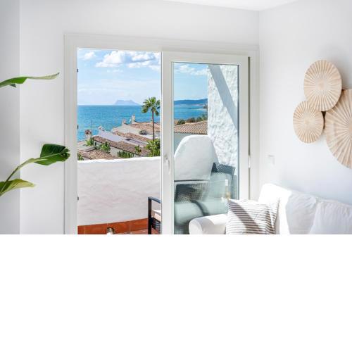 La Riviera - Stunning apartment by the beach
