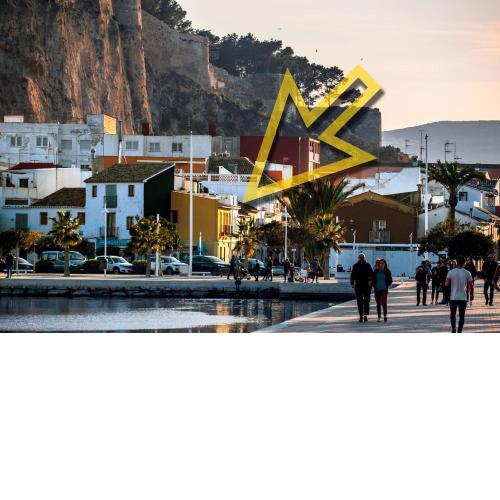 LA SIRENA - Both city and beach of Denia