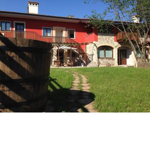 La Valeriana Farm Apartments