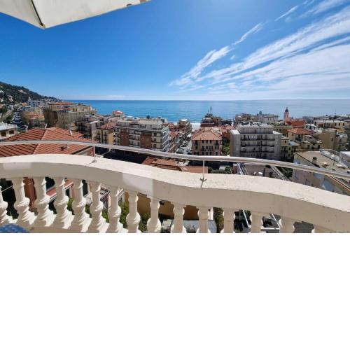 La Vie Enchanting Sea View - Happy Rentals