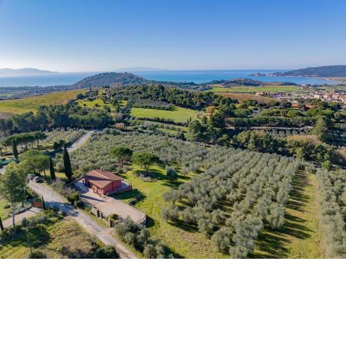 La vista su Talamone
