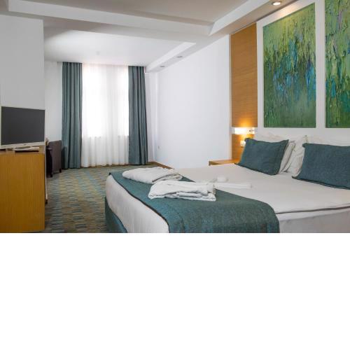 LADONIA HOTELS ADAKULE