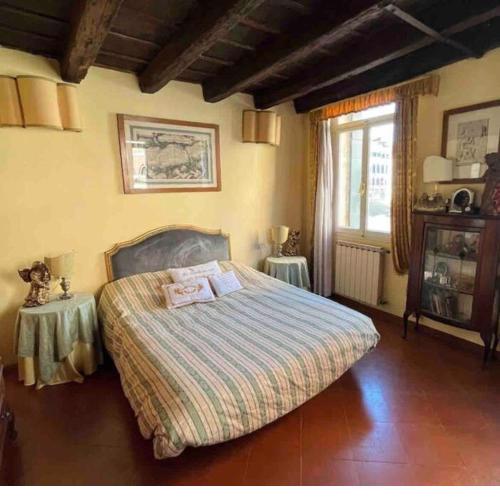 LaDonzella Apartament with Canal Grande view.