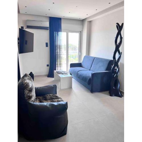 Lagonisi 2 bedroom luxury Apartment by the sea!