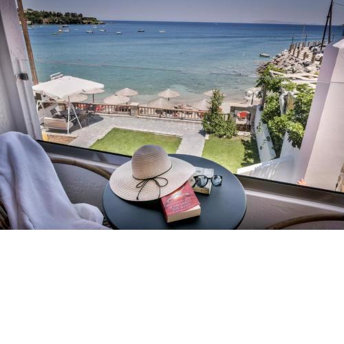 Laia Seafront Luxury Apartments