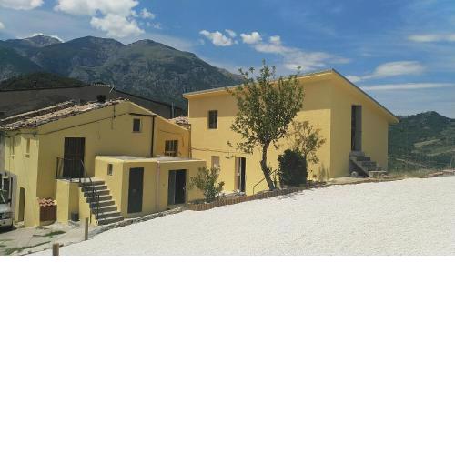Lake Retreat - Maiella Apartment - Beautiful lake and mountain views
