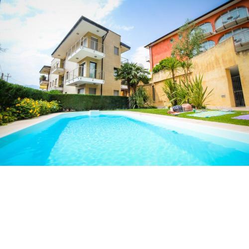 Lake View Apartment