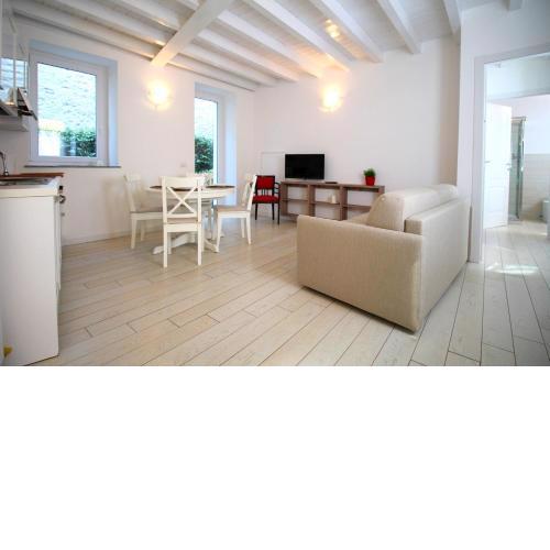 Lakefront Cadorna Apartment - Affitti Brevi italia