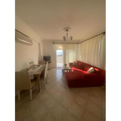 Lakeside Gardens - 2 Bedroom Apartment - Sleeps 6