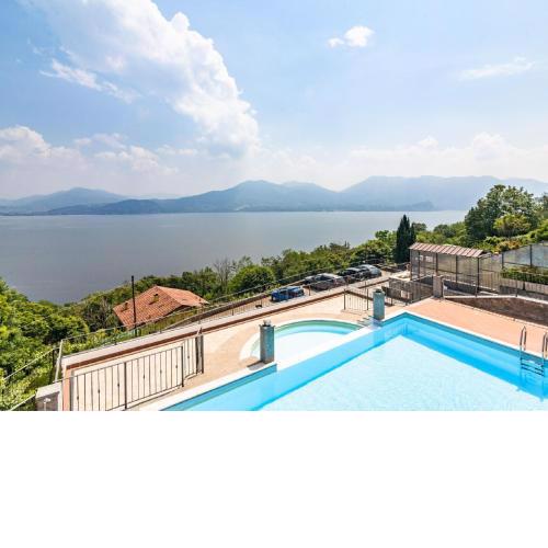 Lakeview apartment in Oggebbio with swimming pool