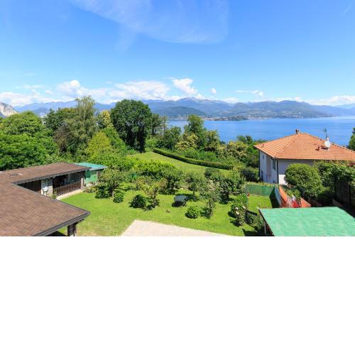 Lakeview Large Apartments With Garden Above Stresa