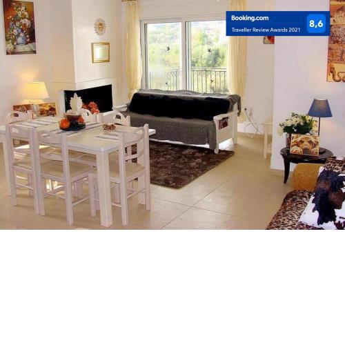 Lakithra Apartments