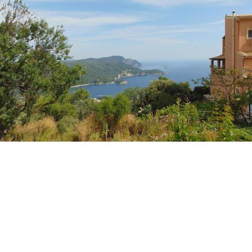 Lakones View House