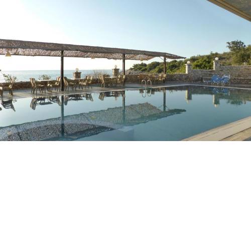 Lalloudes Seaside Accommodation