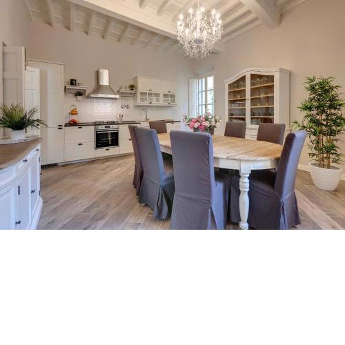 Lambert Apartment
