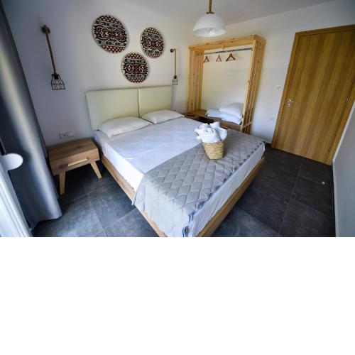 Lamda Deluxe Apartments