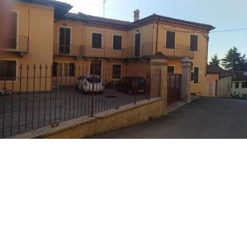 Langhe del Barolo- appartamenti sotto castello di Novello