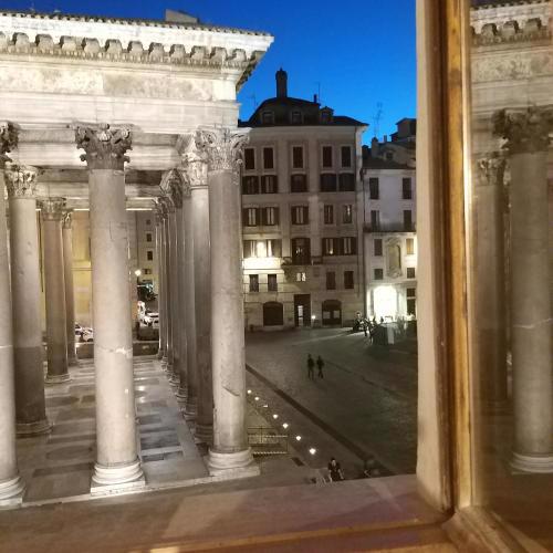 L'antica dimora con splendida vista sul Pantheon