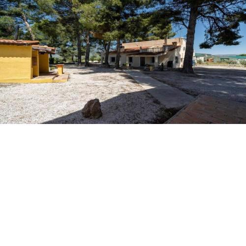 Large and Small Country House in Moratalla
