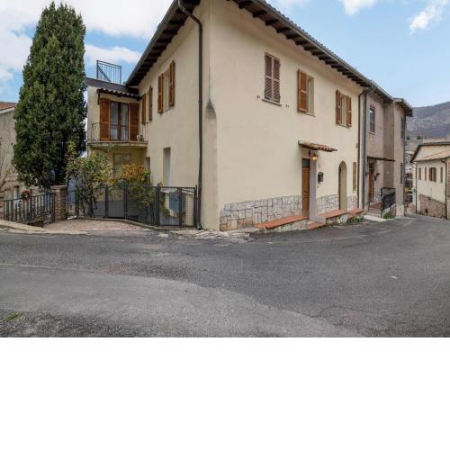 Large apartment a stone's throw from the Marmore Falls