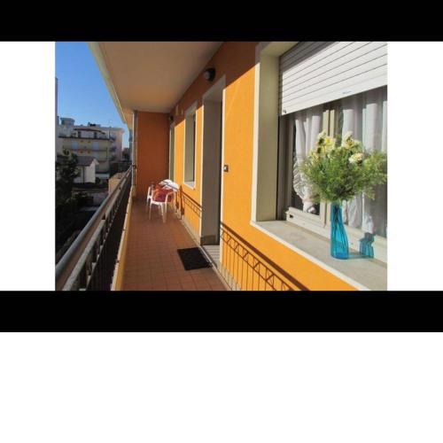 Large Apartment for up to 9 guests - Great Location - Including Beach Place
