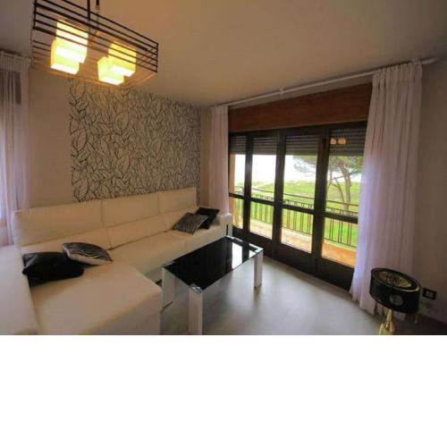 Large sunny apartment in Sanxenxo with direct access to the beach