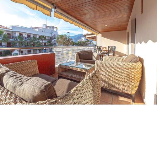 Large Terrace Apt with Pool