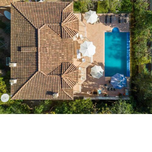 Large villa with heated pool in Crestatx