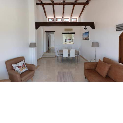 Las Palmeras 4