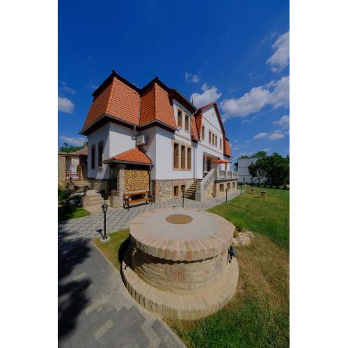 Lauber Villa