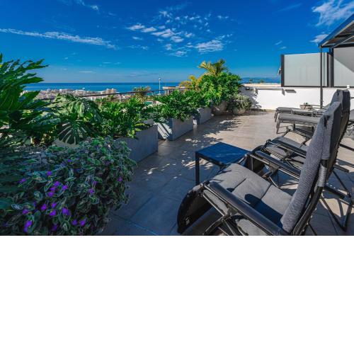 Laurel villa with heated pool