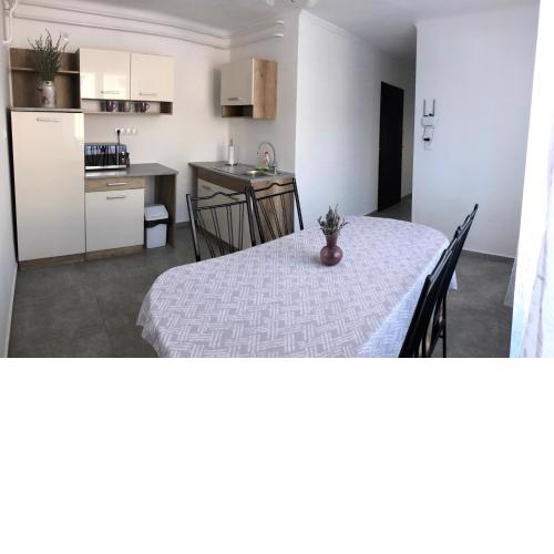 Lavender Garden Apartment