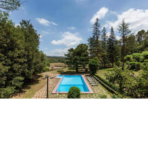 L'aviador de Can Ton, in the middle of nature with its own stream
