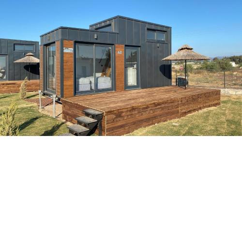 Lavira Tiny House Village