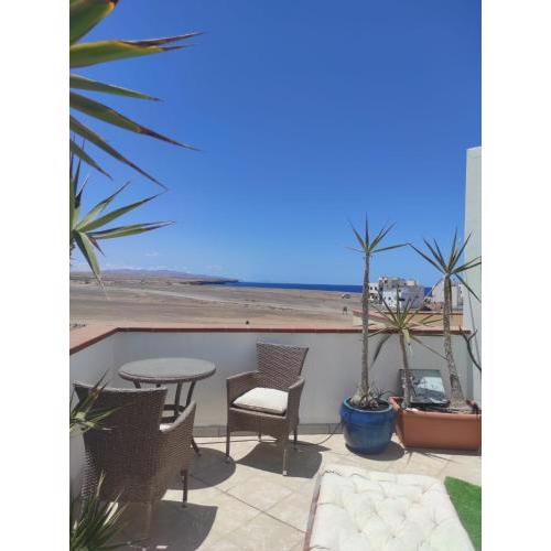 Laylas Beach Art House