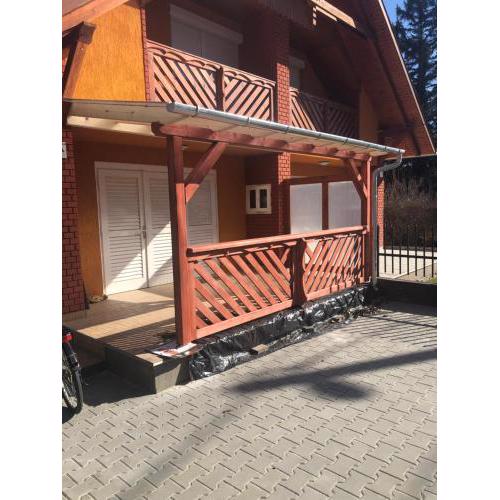 Laza Guesthouse Zamardi