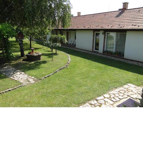 Lázár Apartman