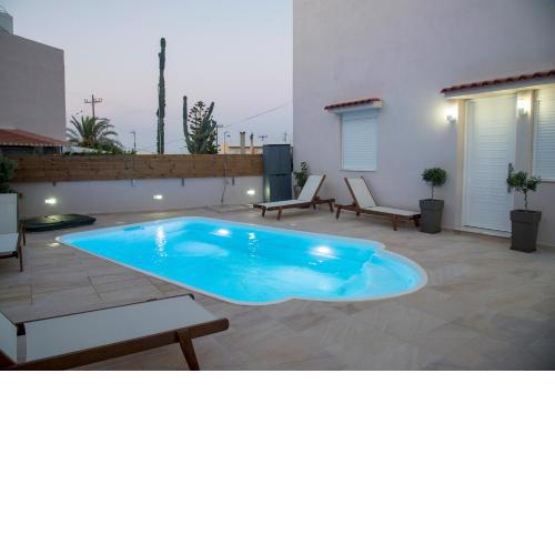 Lazaros Home