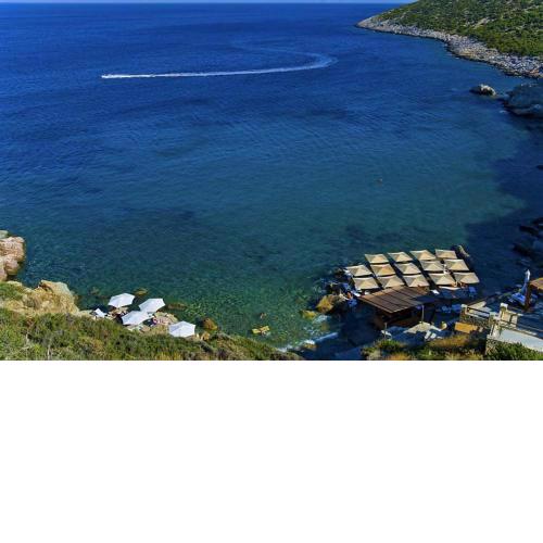 Lazarou Beach Apartments